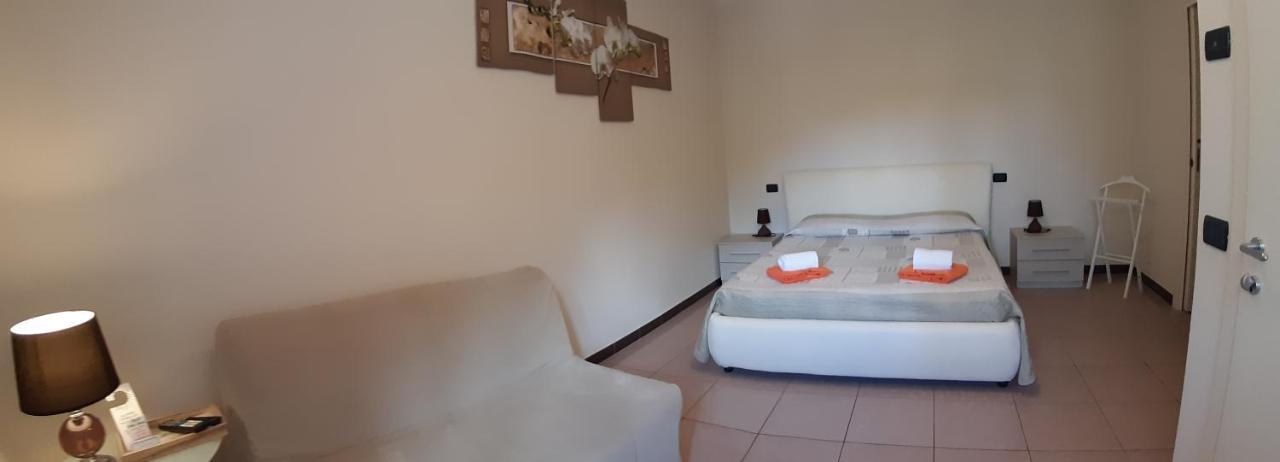 Villa Leilani B&B Sale Marasino Exterior foto