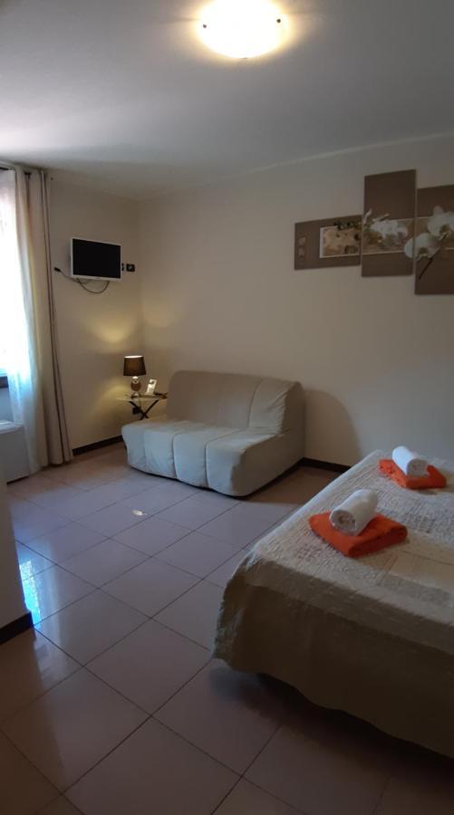 Villa Leilani B&B Sale Marasino Exterior foto