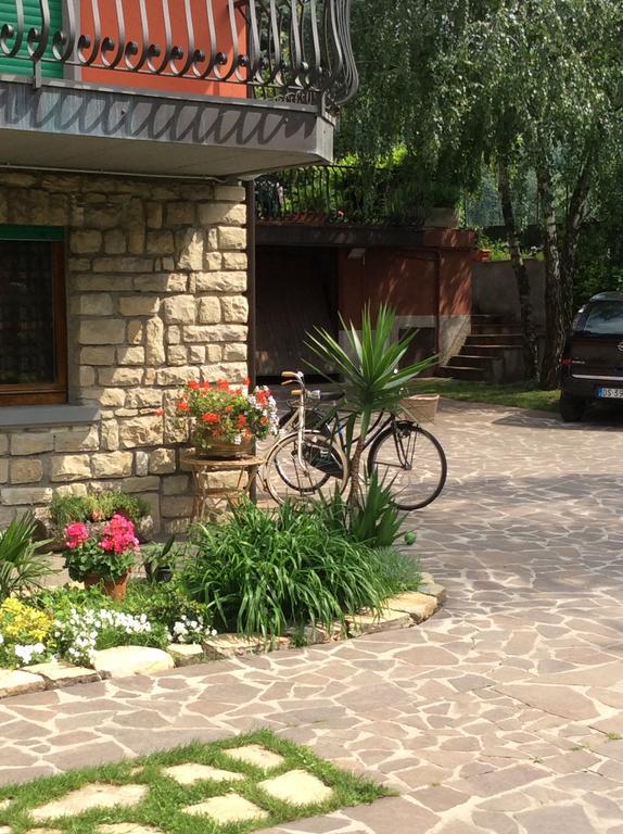Villa Leilani B&B Sale Marasino Exterior foto